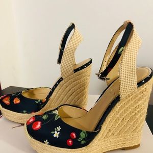 Jessica Simpson Cherry Wedge Shoes🍒🍓Size 6.